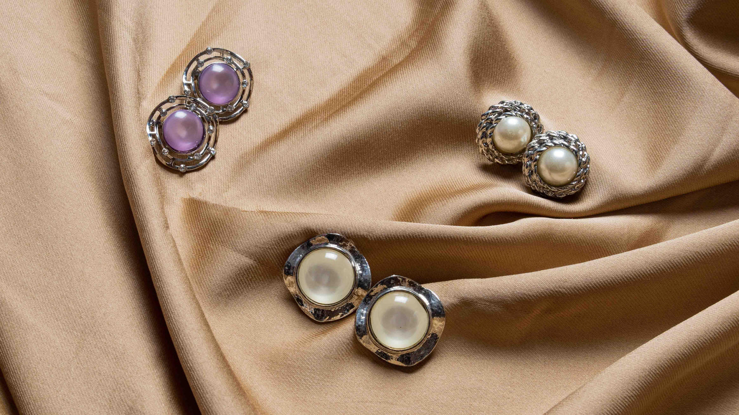 Exclamation Points - Mesmerize India