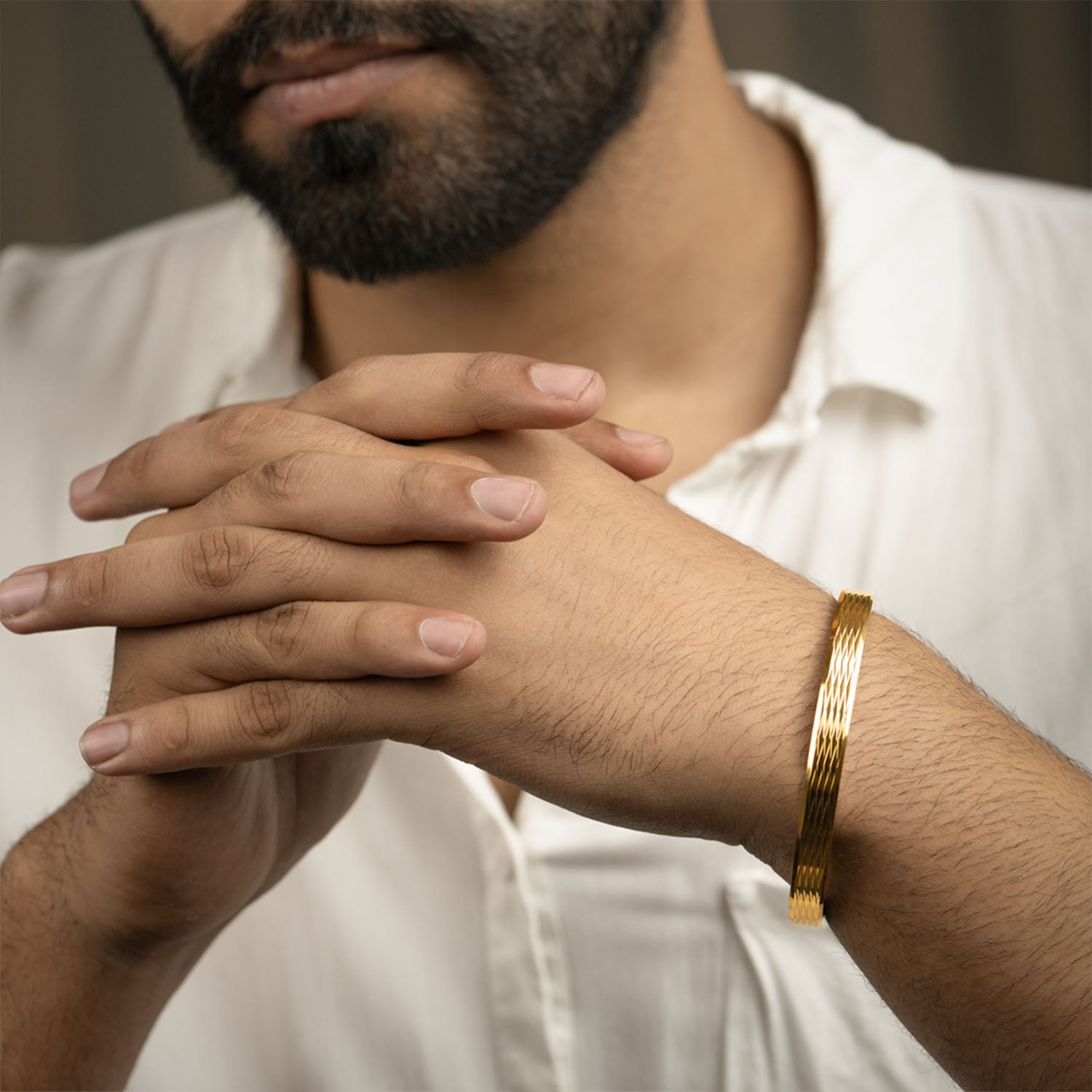 Criss Cross Armor Bracelet Gold