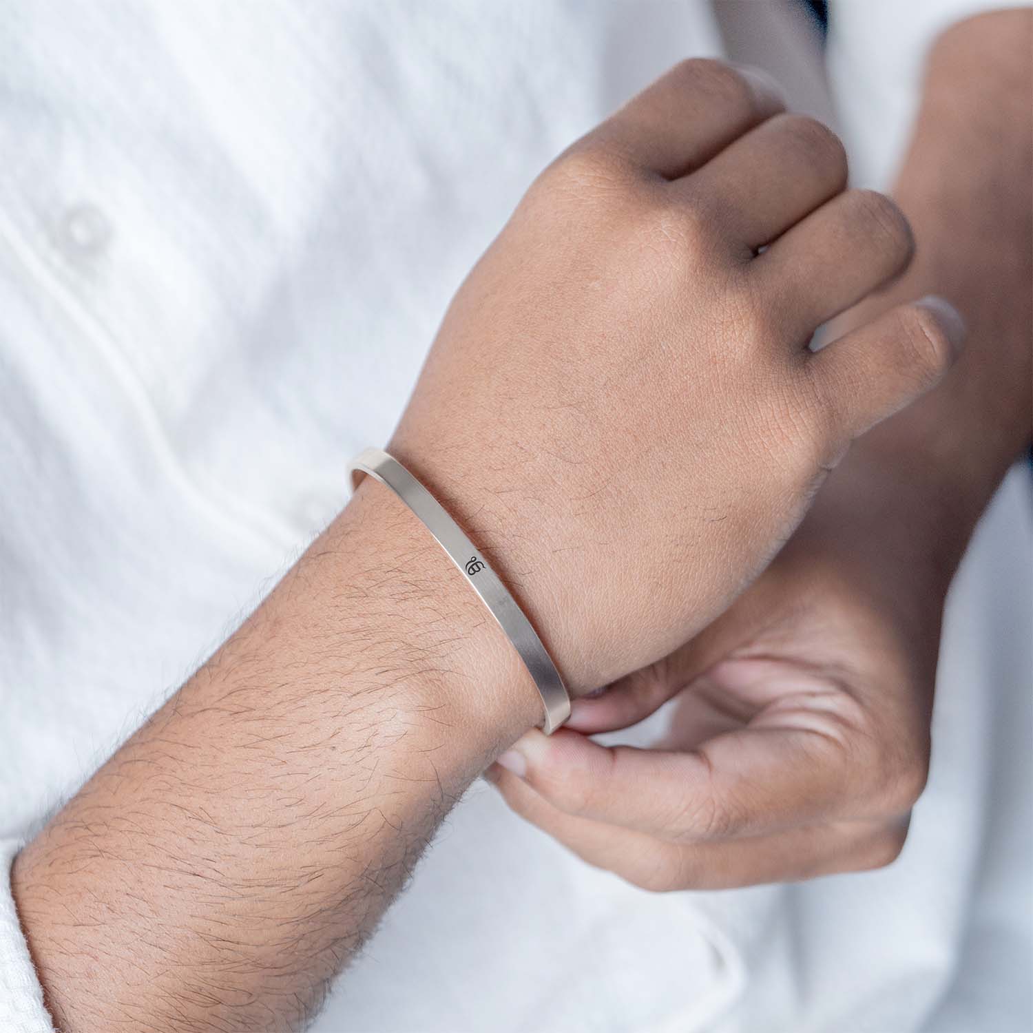 Ik Onkar Gloss Cuff Adjustable Bracelet Silver