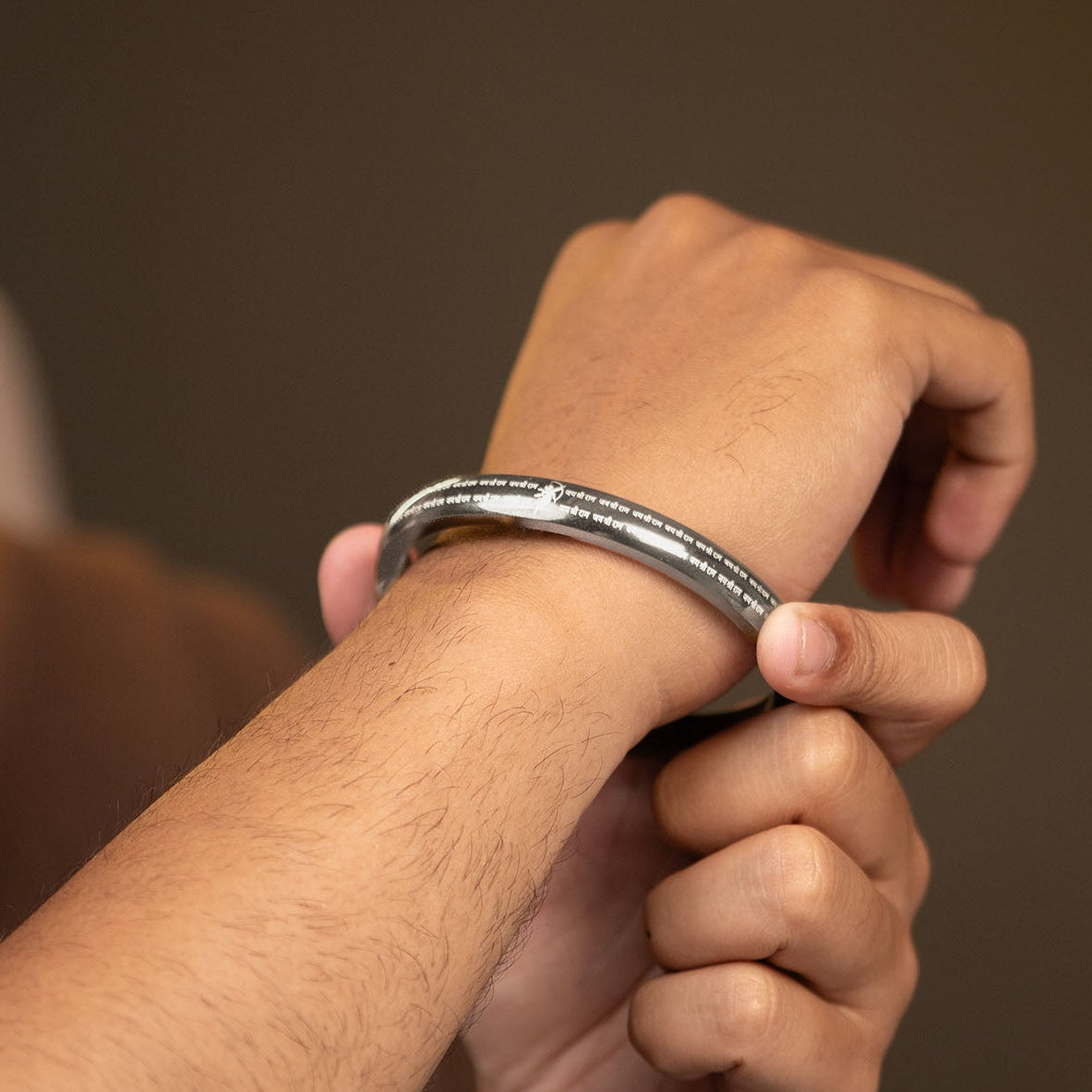 Jai Shree Ram MicroCarved Round Curved Kada Silver